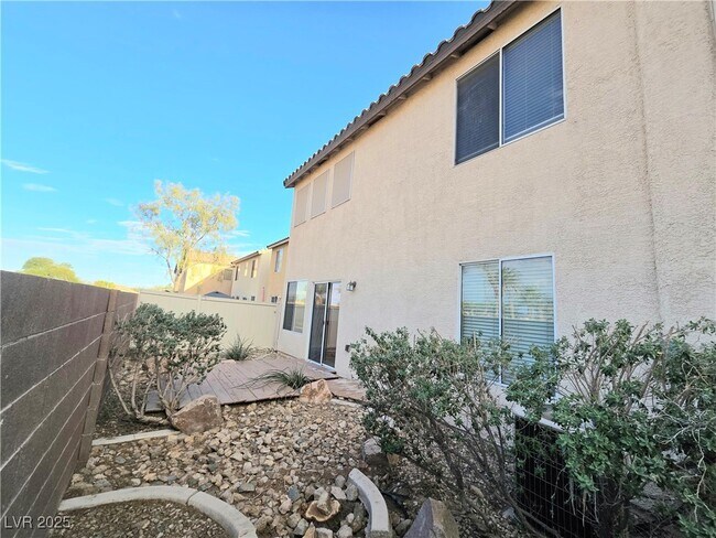 Building Photo - 4966 Tioga Pass Ave