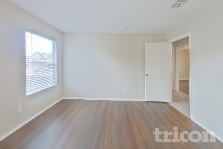 Building Photo - 1221 Dianthus Dr