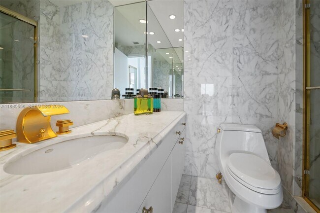 Building Photo - 9601 Collins Ave