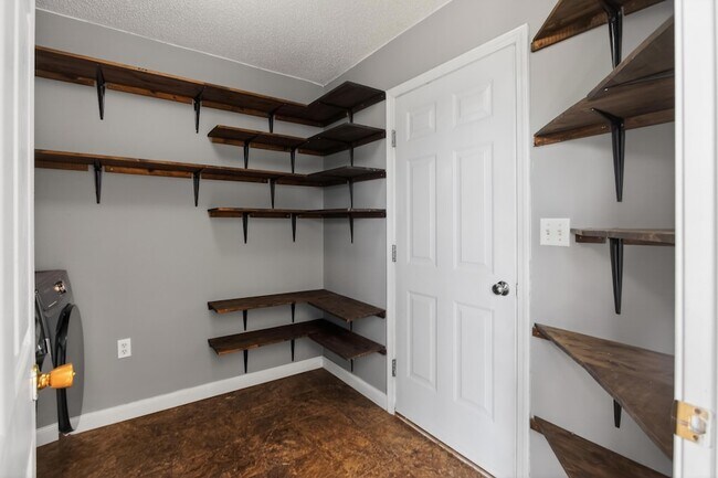Building Photo - 4799 Coronado Cir