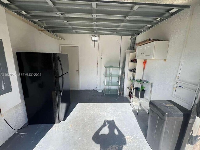 Building Photo - 3399 W 90th Terrace