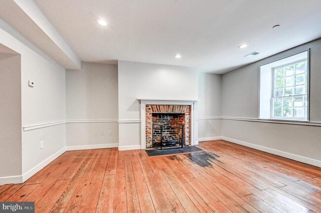 Building Photo - 802 Oella Ave