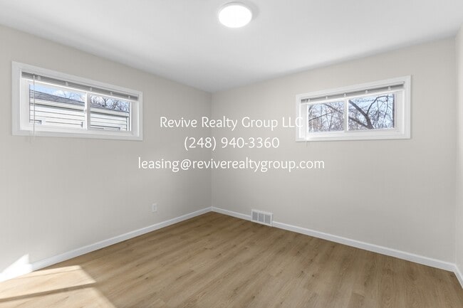 Building Photo - 18240 Negaunee