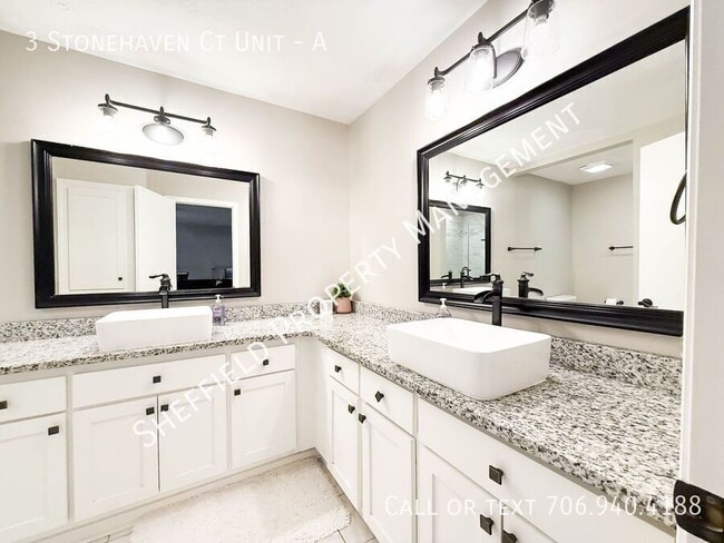 Building Photo - 3 Stonehaven Ct