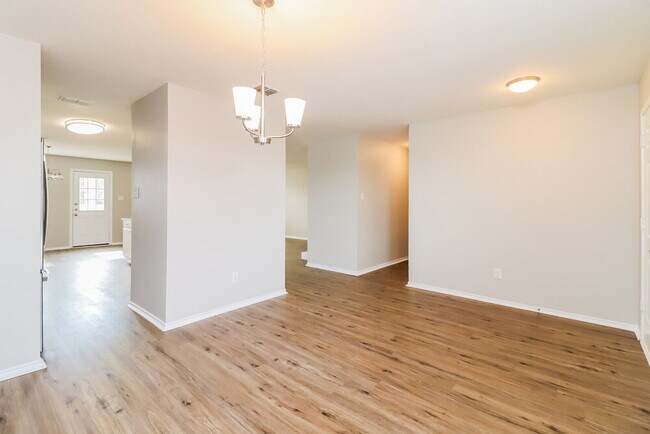 Building Photo - 332 Indian Blanket Dr