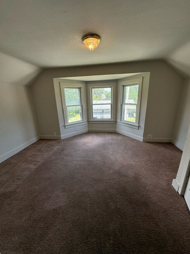 Building Photo - 2804 Abbott St