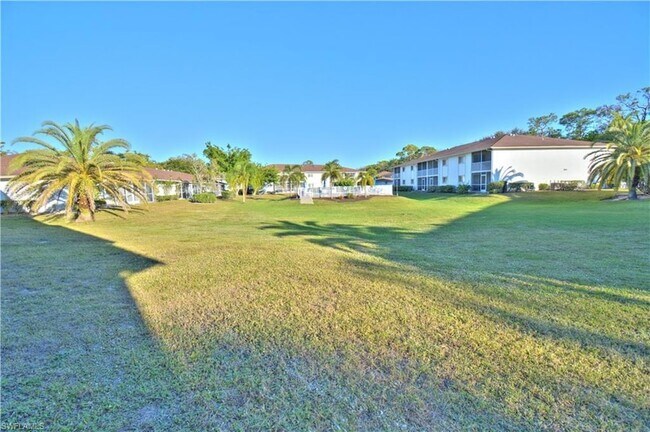 Building Photo - 2330 Naples Trace Cir