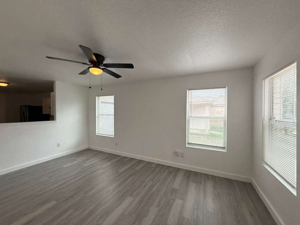 Building Photo - 4411 Mystic Sunrise Dr