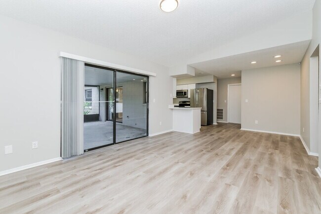 Building Photo - 11211 Fiddlewood Dr