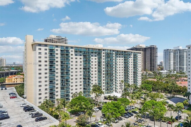 Building Photo - 19390 Collins Ave