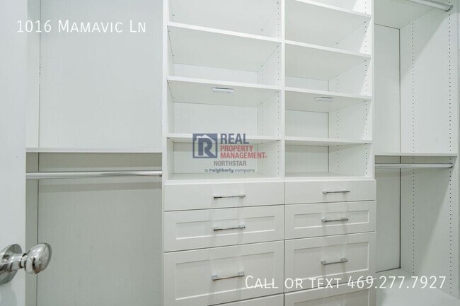 Building Photo - 1016 Mamavic Ln