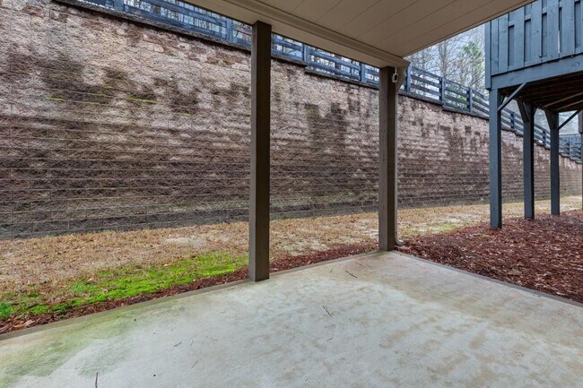 Building Photo - 3209 Hallmark Ln NE