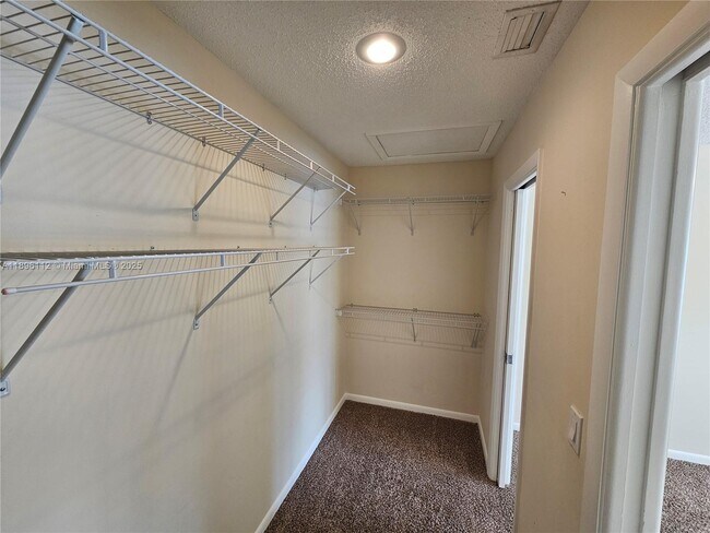 Building Photo - 3664 SW Quail Meadow Trail