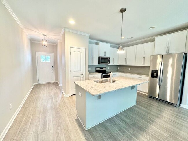 Building Photo - The Commons Community of Richmond Hill