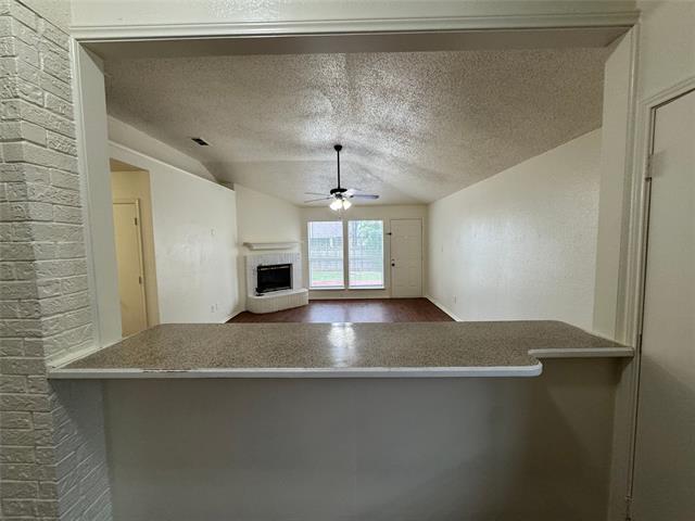 Building Photo - 4024 Periwinkle Dr