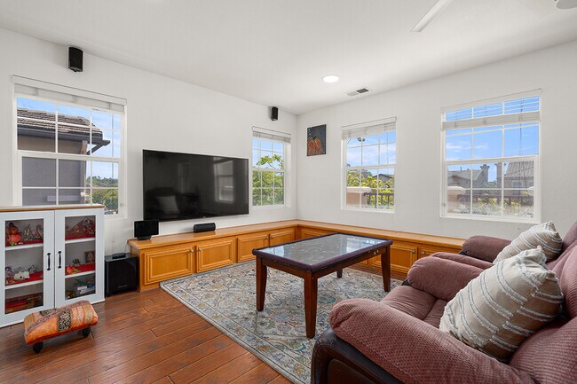 Building Photo - 7116 Torrey Mesa Ct