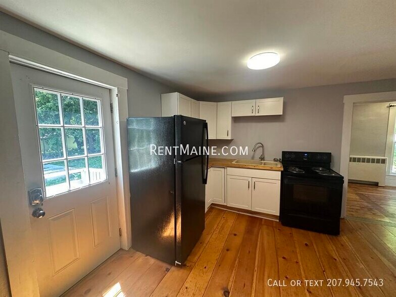 Building Photo - 91 Castine Rd