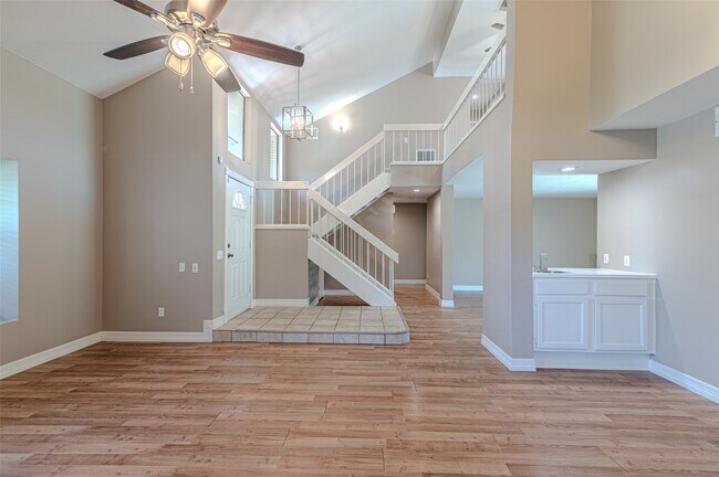 Building Photo - 18506 Creekfield Ct