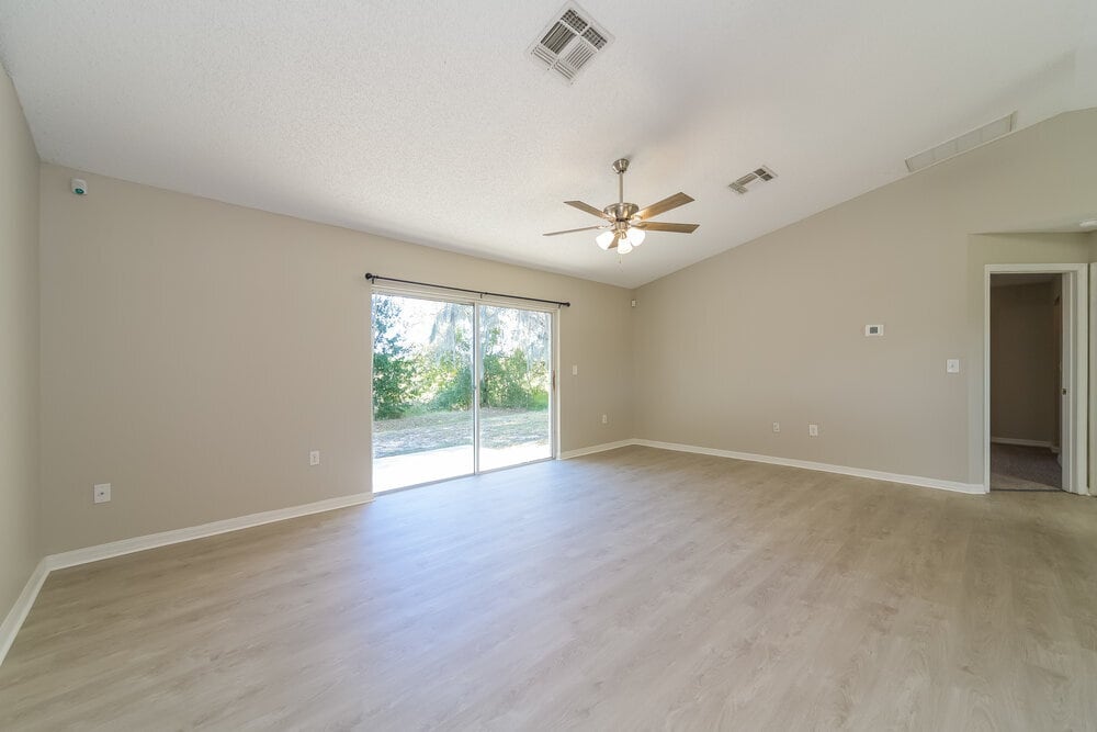 Building Photo - 745 Briargrove Ave