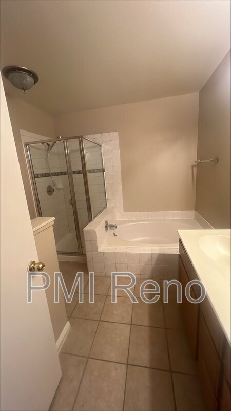 Building Photo - 3963 Kings Row