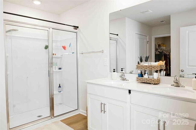 Building Photo - 2880 Sherrills Strm Dr