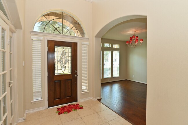 Building Photo - 5215 Field Briar Ln