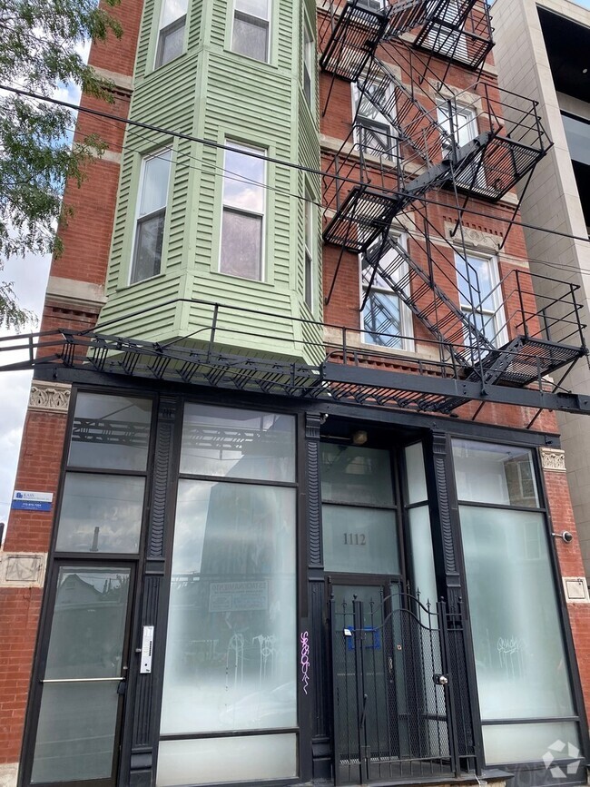 Building Photo - 1112 W 18th St