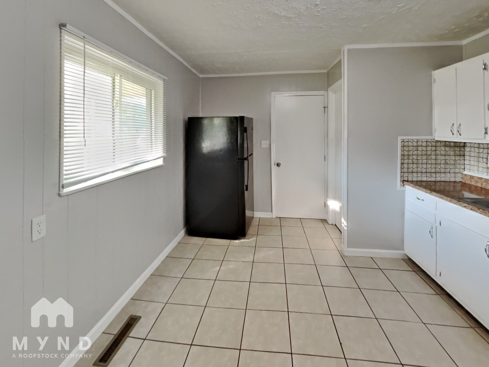 Building Photo - 3049 Bluefield Dr