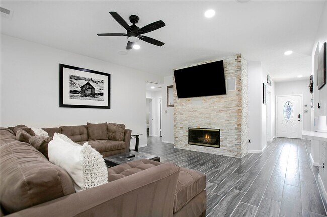 Building Photo - 1507 Buchans Dr
