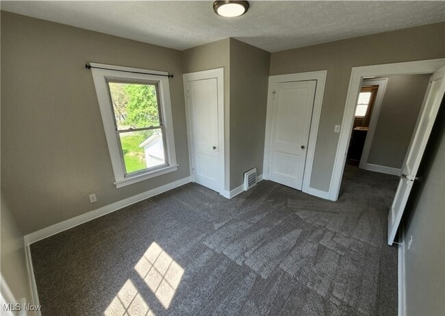 Building Photo - 2753 Canfield Rd