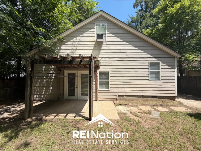 Building Photo - Move-In Ready 3 Bedroom Home on Spottswood - Large Fenced Backyard
