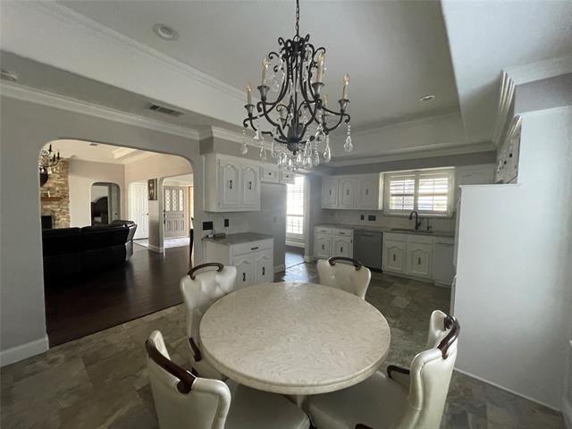 Building Photo - 6304 La Cosa Dr