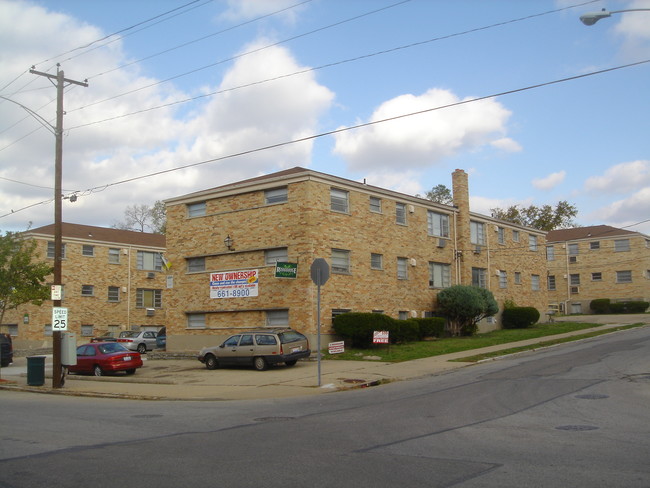 Building Photo - Renaissance Village
