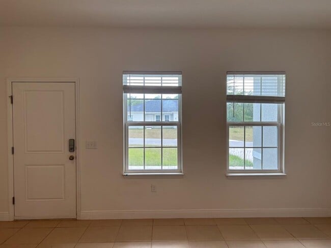 Building Photo - 16948 SW 39th Cir