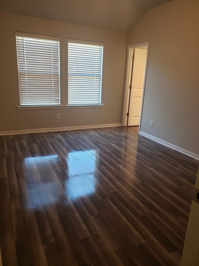 Building Photo - 47407-0 Myra Cv