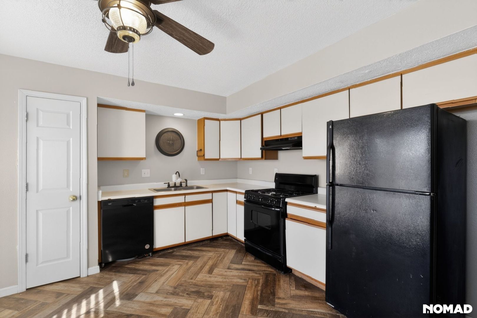 Building Photo - 1328 Rebecca Rd NE