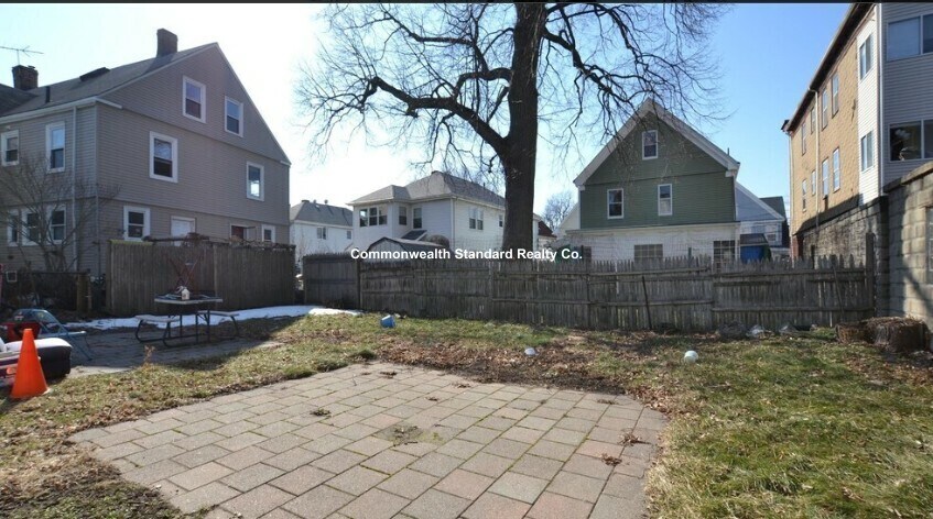 Building Photo - 4 Haskell St