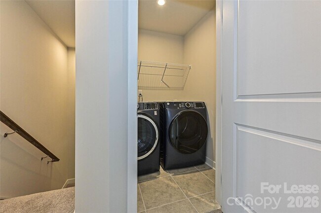 Building Photo - 7637 Griffins Gate Dr SW