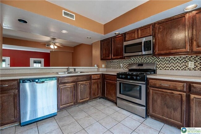 Building Photo - 109 Freedom Ct