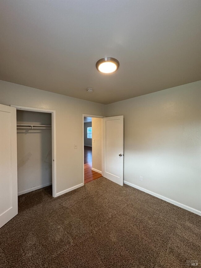 Building Photo - 133 Clay St