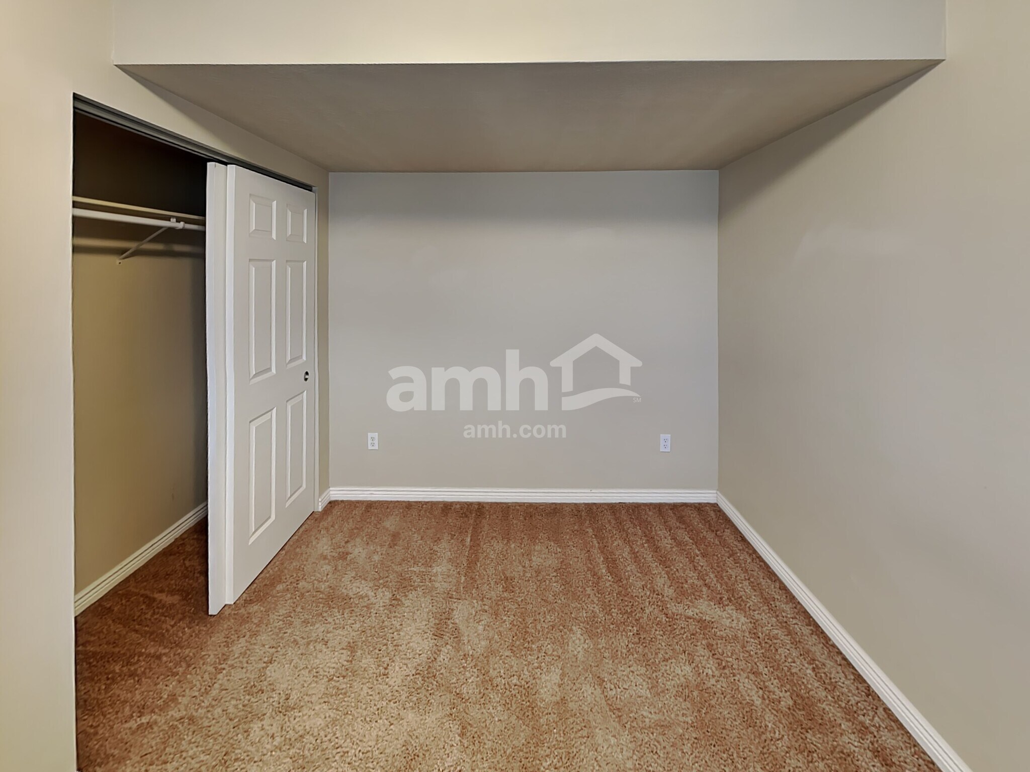 Building Photo - 5252 S 4300 W