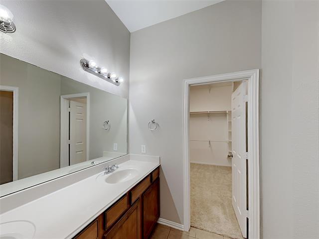 Building Photo - 8152 Black Ash Dr