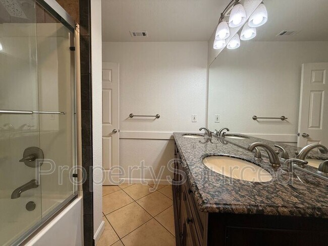 Building Photo - 1633 Porter Way