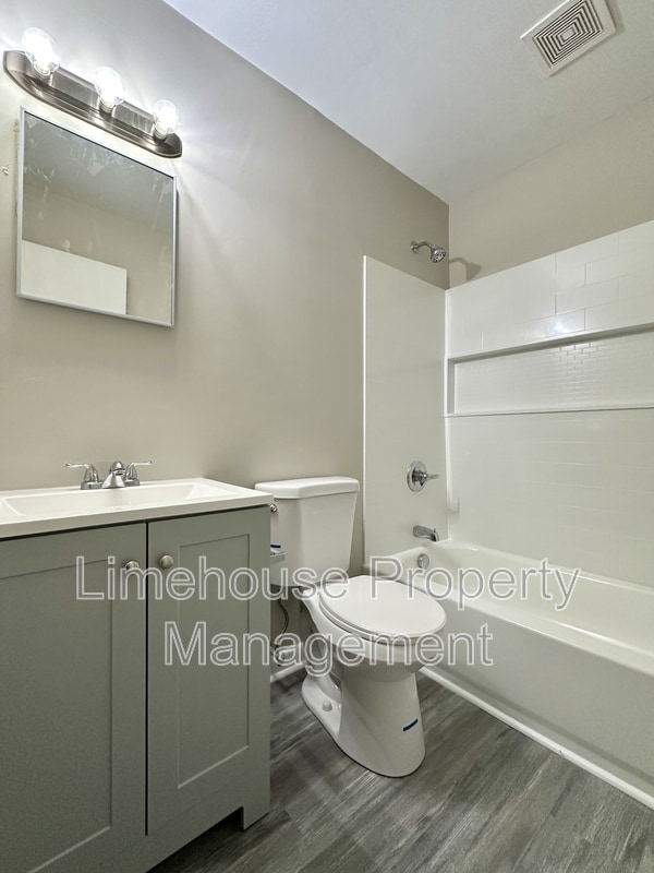 Building Photo - 9117 Chesapeake Blvd