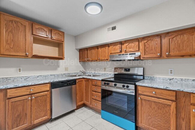 Building Photo - 2221-2223 Rutger Street