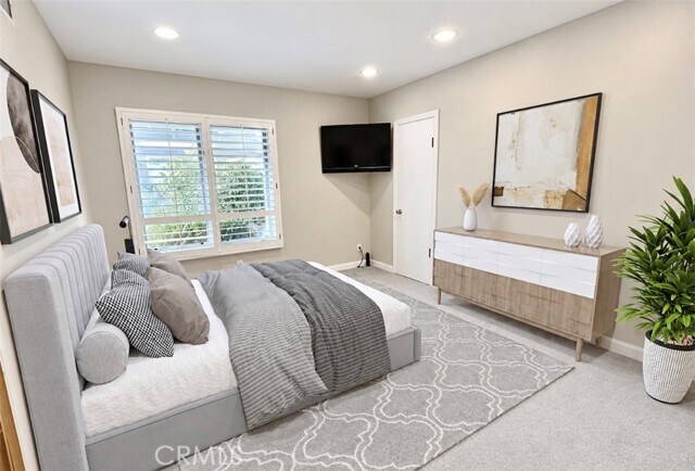 Building Photo - 16972 Oak View Dr