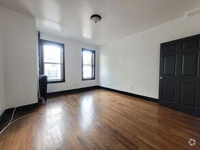Building Photo - 2 bedroom in Bronx NY 10452