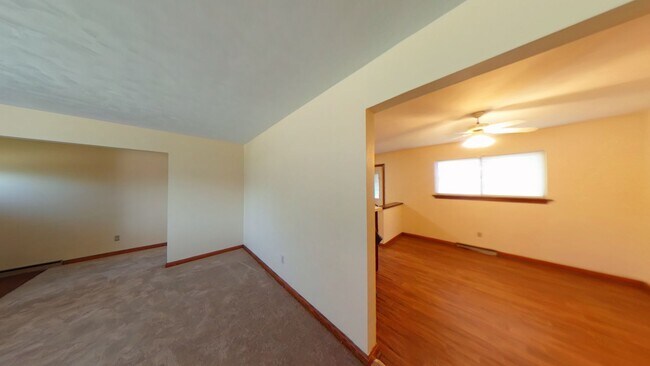 Building Photo - Brick Ranch Near Newport News City Center For Rent