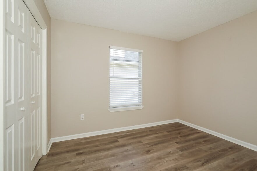 Building Photo - 1306 Ardmore St