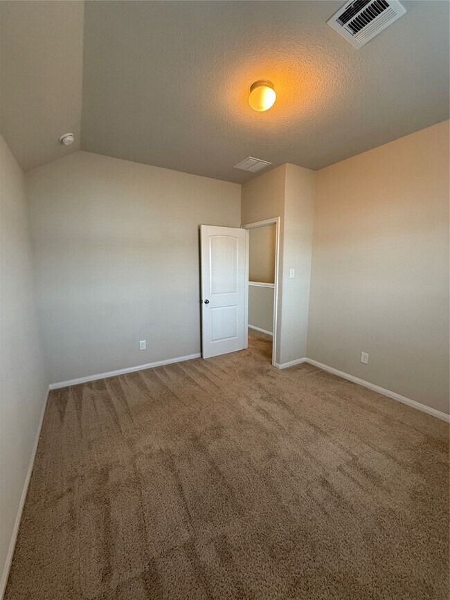 Building Photo - 7527 Merrylands Dr